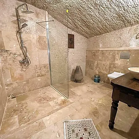 Отель Takunya Cave *