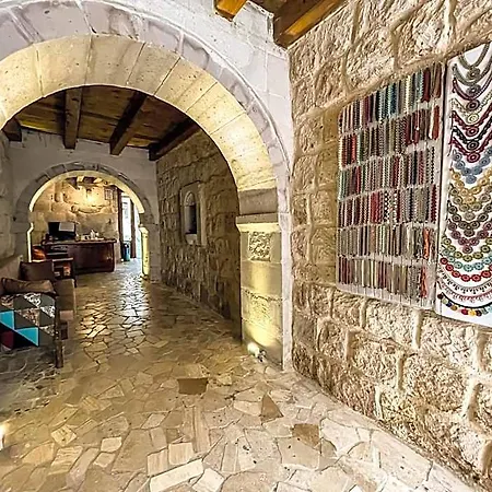 Отель Takunya Cave Невшехир